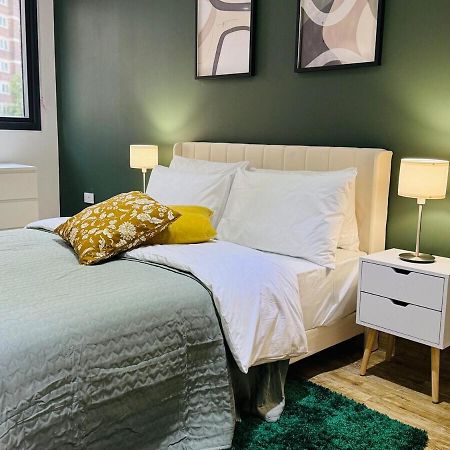 The Edge Ft4 Apartment London Bagian luar foto