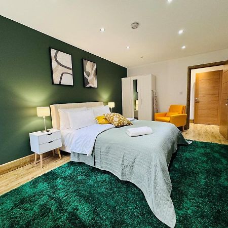 The Edge Ft4 Apartment London Bagian luar foto