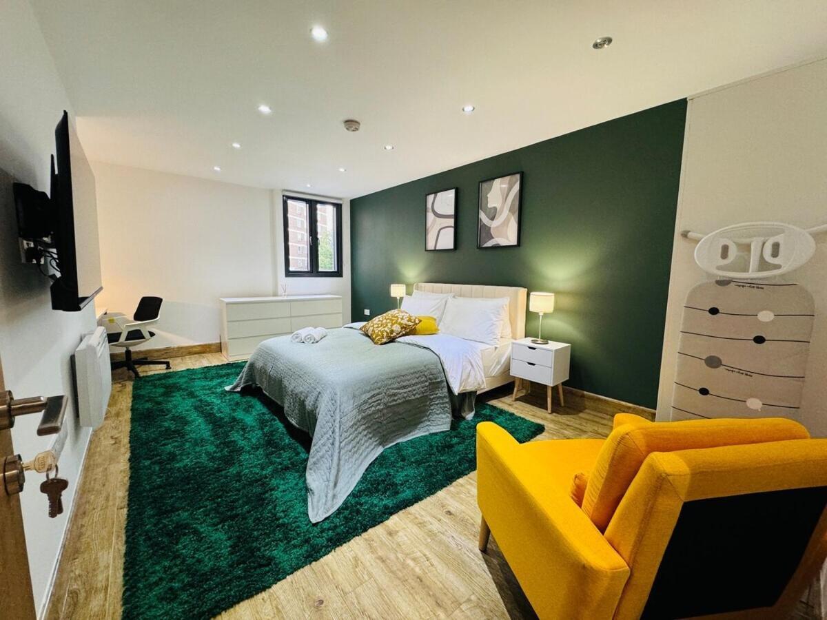 The Edge Ft4 Apartment London Bagian luar foto